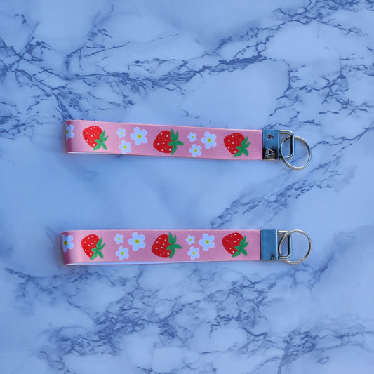 Strawberry & Daisy Wristlet